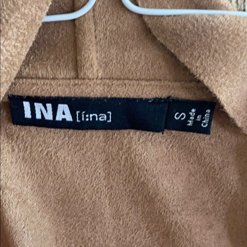 Vest - Picture 4 of 4